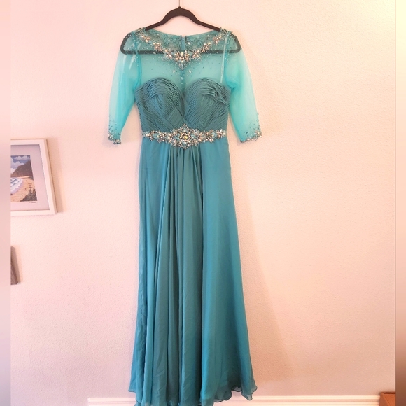 NWT Atelier Clarisse Aquamarine Beaded Chiffon Gown. Size 3/4 - Picture 2 of 8